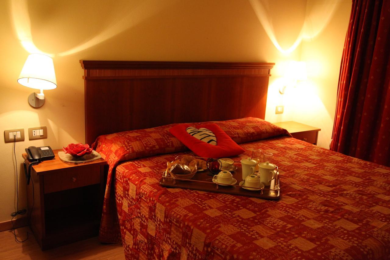Hotel Il Borghetto Bariano Ngoại thất bức ảnh