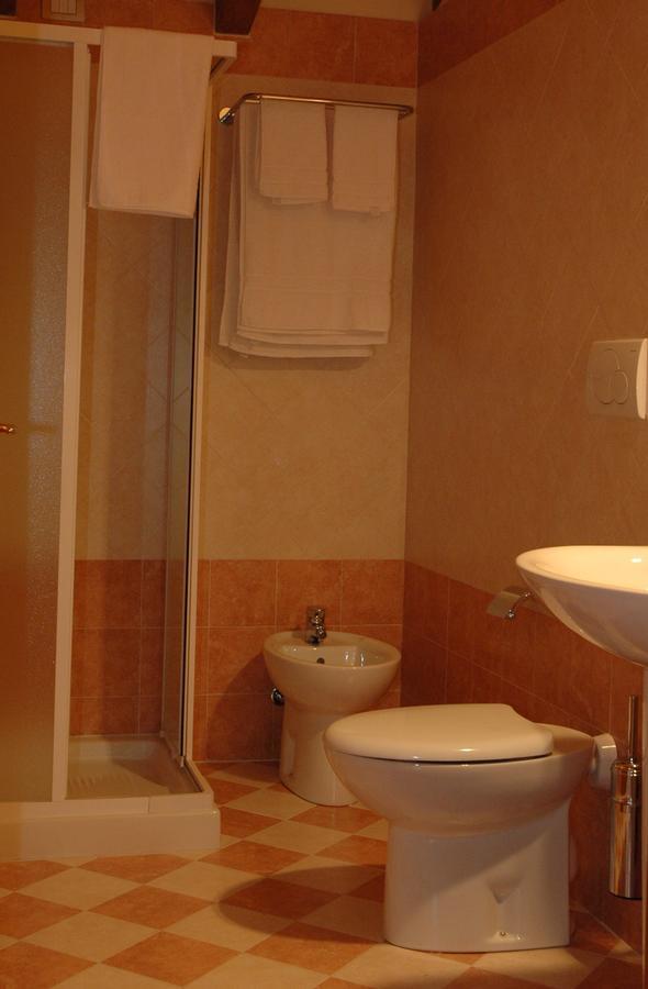 Hotel Il Borghetto Bariano Ngoại thất bức ảnh