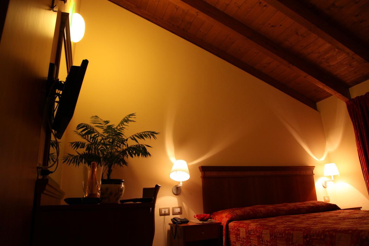 Hotel Il Borghetto Bariano Ngoại thất bức ảnh